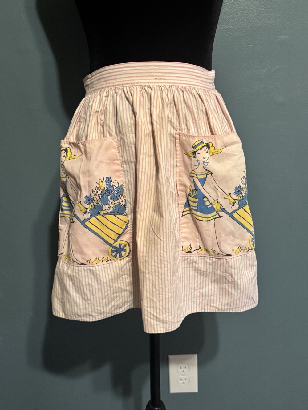 1950s Pink Striped Cotton Waist Half Apron Pockets Novelty Wheelbarrow Flowers